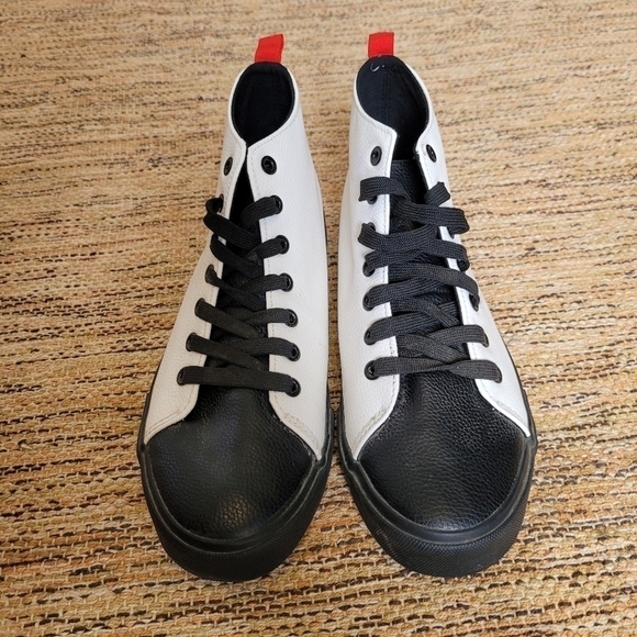 IT Film High-Top Kicks | Sz 10 - Picture 2 of 8